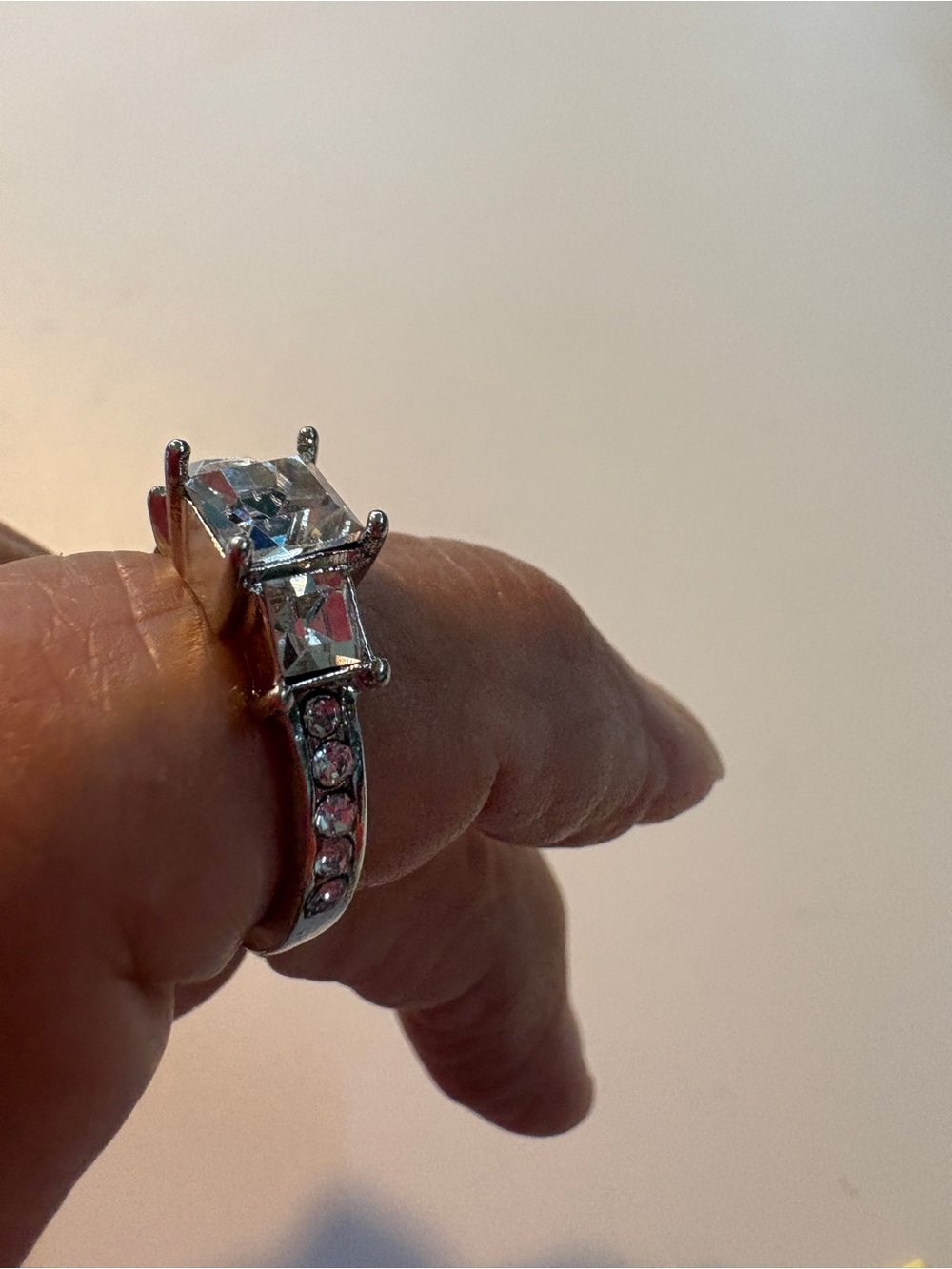 Silver-Tone Three-Stone Clear Cubic Zirconia Ring Size 7 - Picture 2 of 5